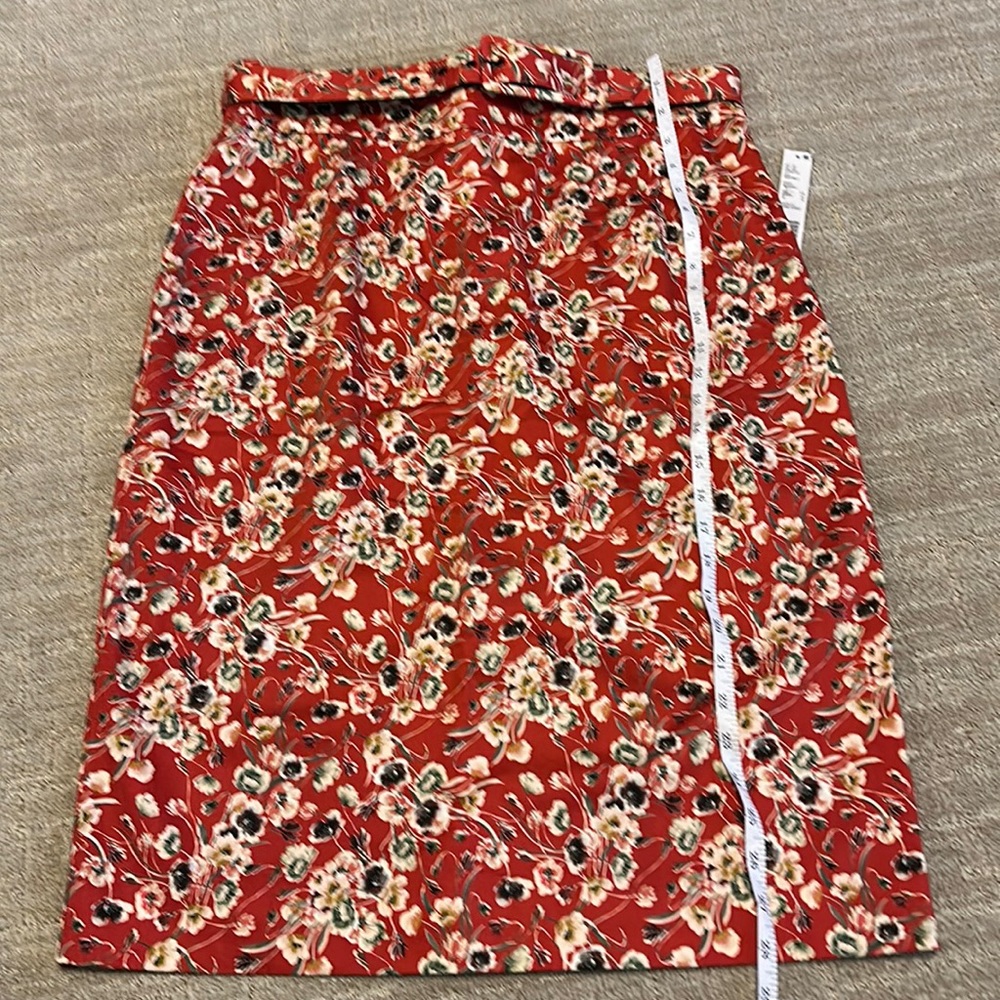 NWT- floral Antonio Melani skirt size 14